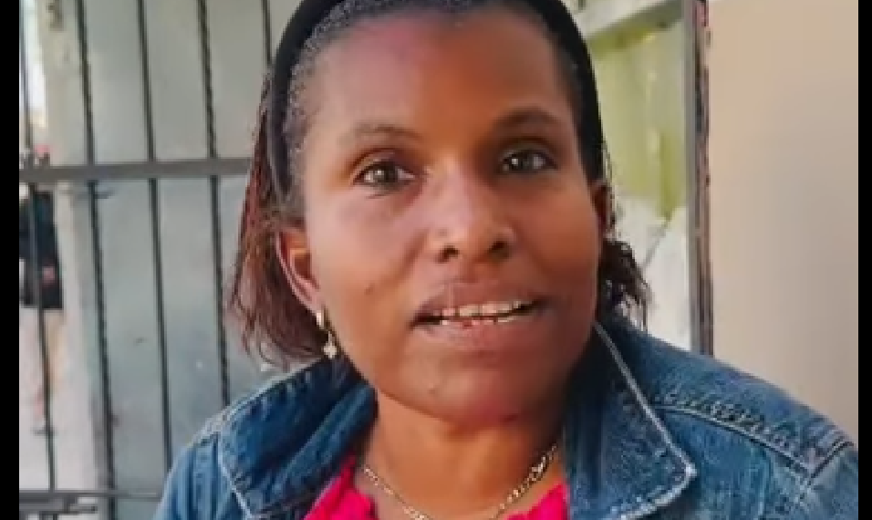 EL ROLLO EN QUE ESTA METIDA