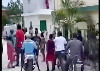 LO SORPRENDIERON DE MALA FORMA