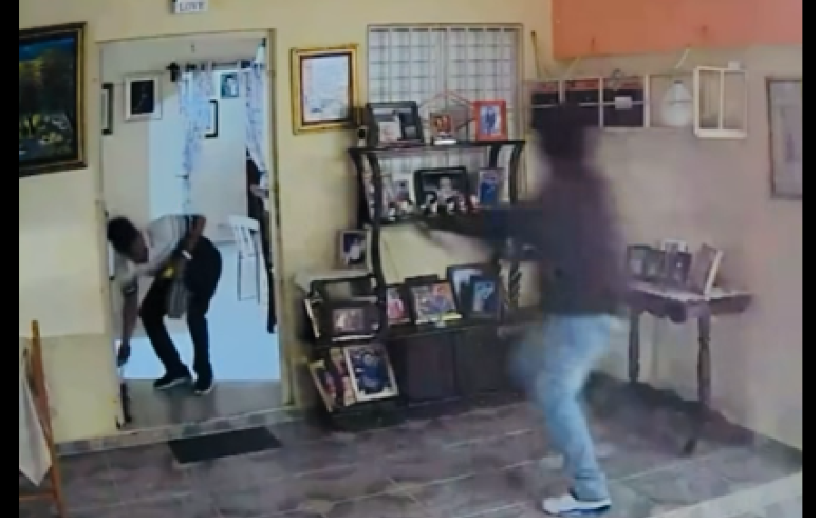 UN ANGELITO LE ENTRA A TIR0S