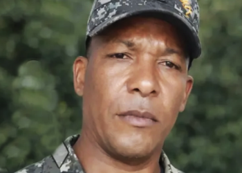 OTRO OFICIAL DE LA POLICIA