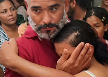 LE MANDAN UN MENSAJE AL “HEROE DE MAO”